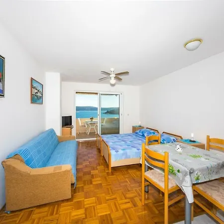 Ivan - With Panoramic Sea View Apartment Vinisce